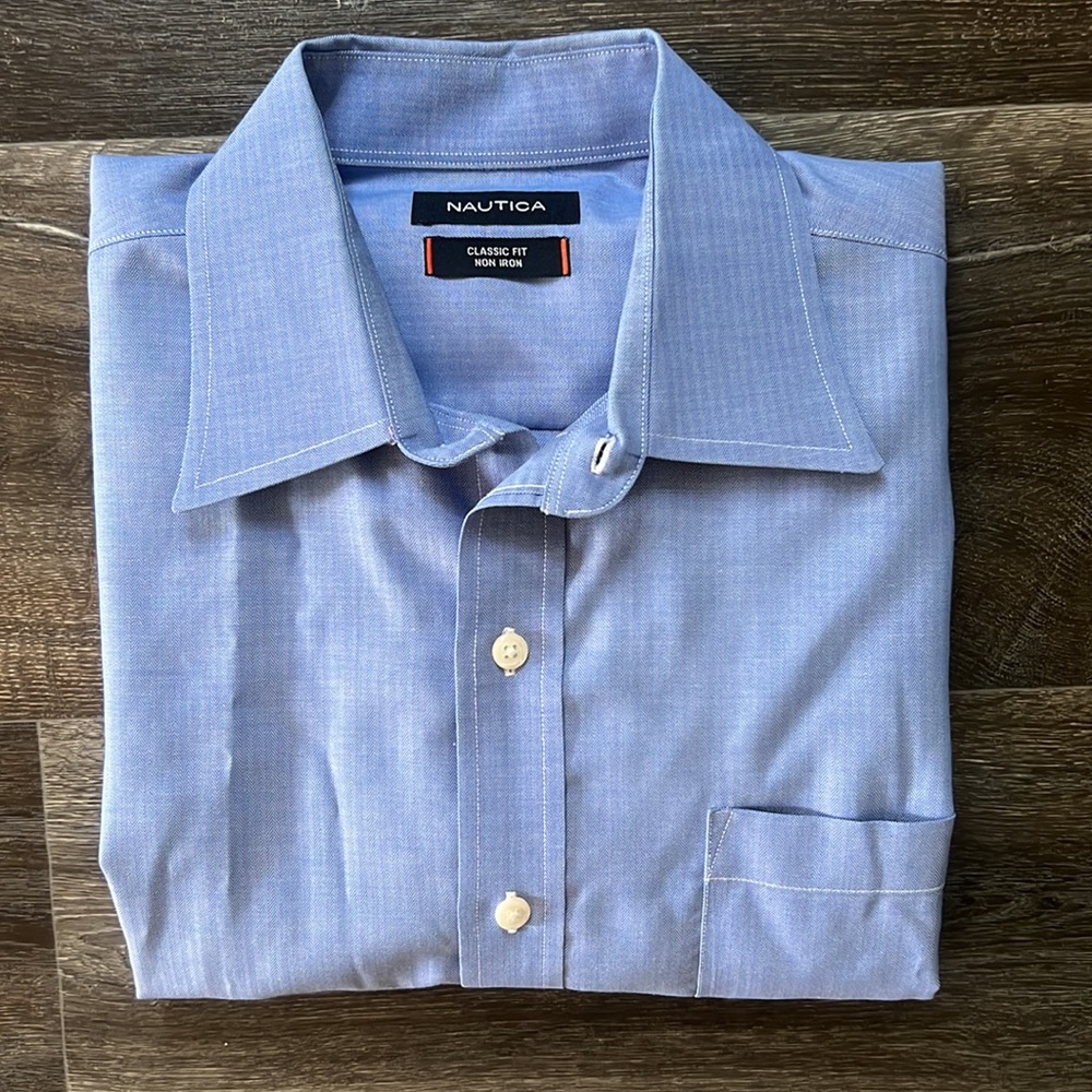 🏵️2/$14 🏵️ Nautica classic fit button down